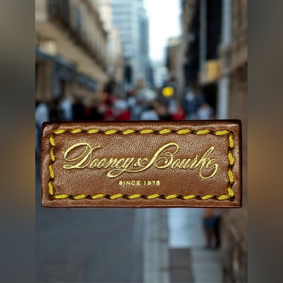 Vintage Dooney & Bourke Red Nylon Triple-Zip Crossbody Bag - Picture 8 of 16